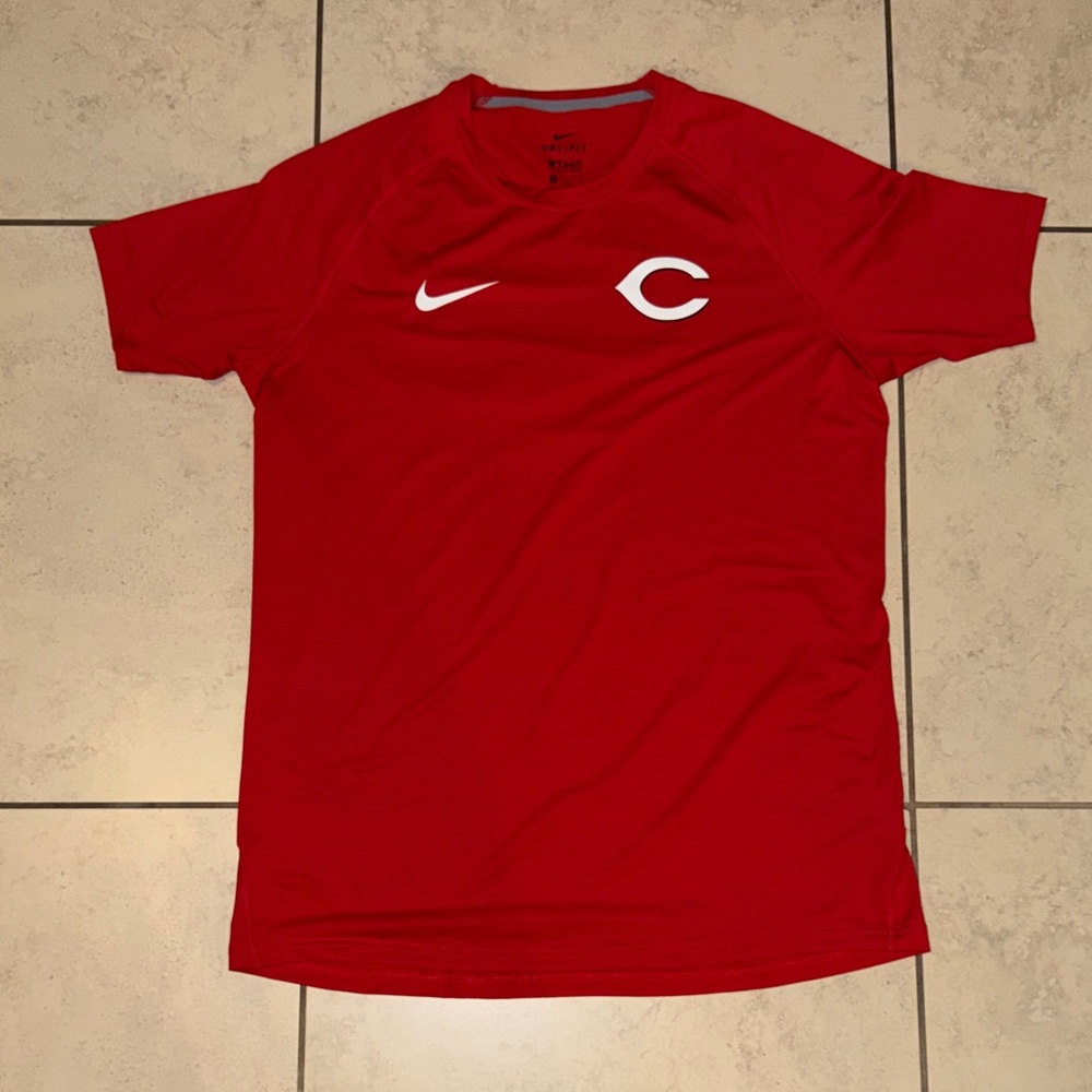 Nike Dri-Fit Cincinnati Reds short sleeve shirt - Size XL - NEW